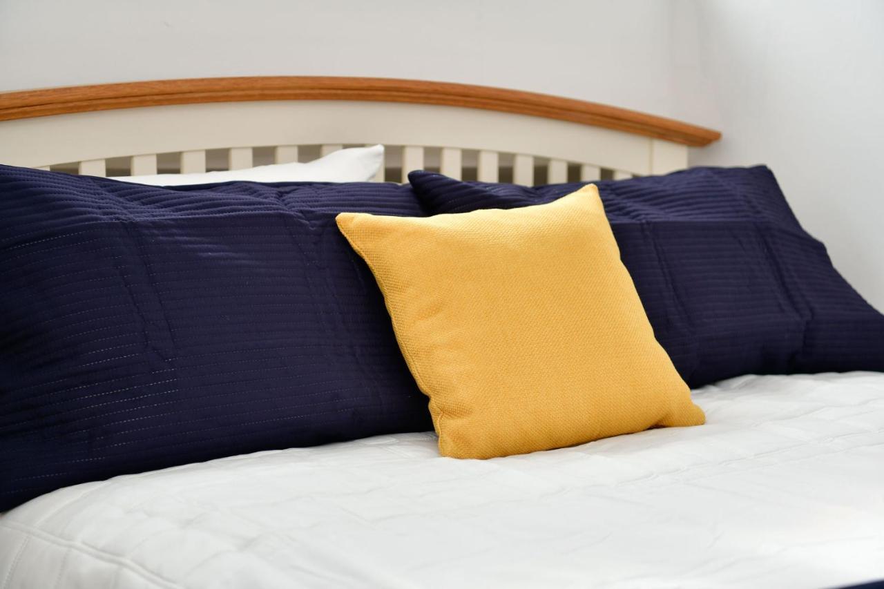 Spacious 2 Bedroom Apartment In The Heart Mumbles ภายนอก รูปภาพ
